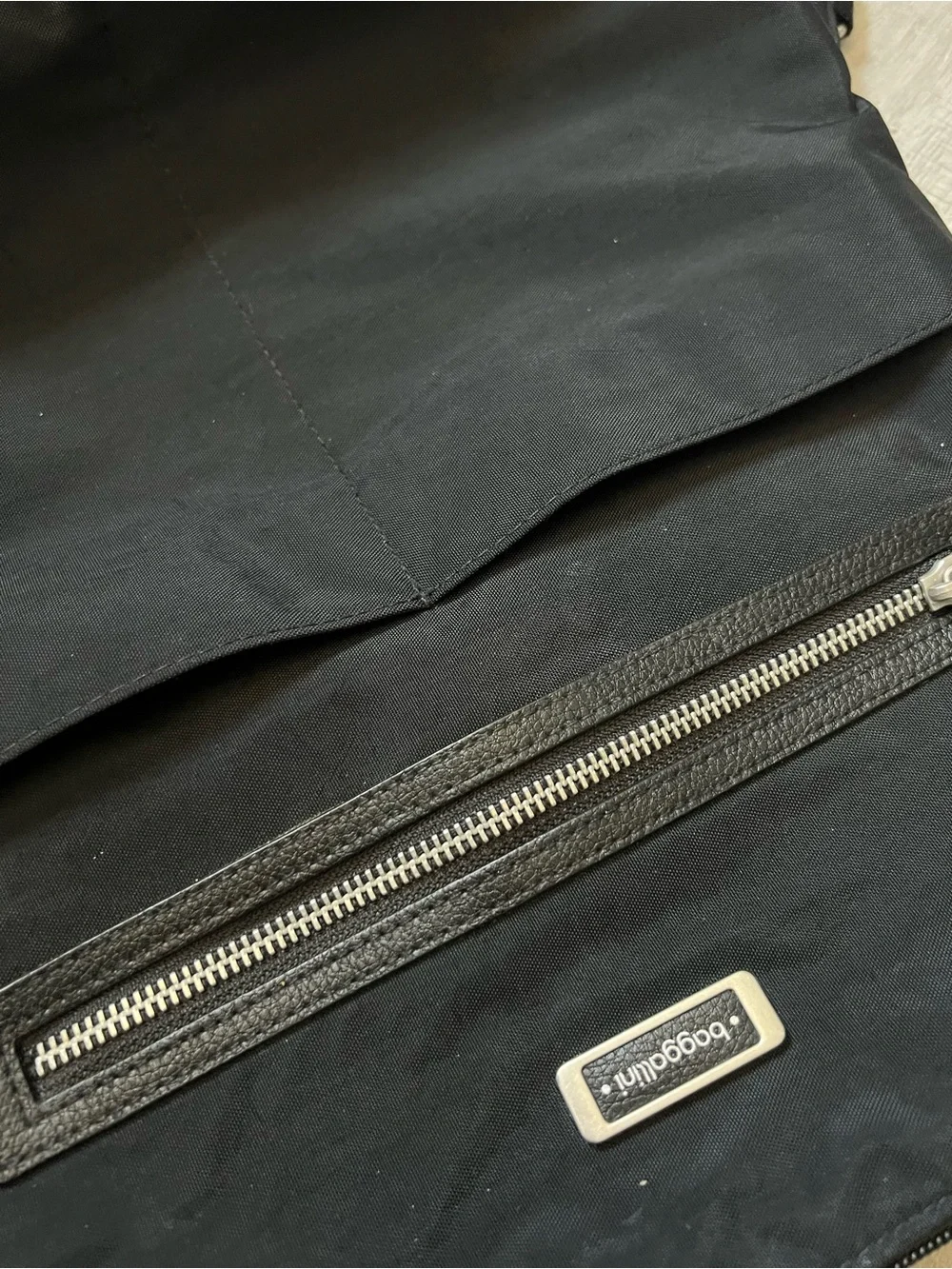 BAGGALLINI Jessica Black Convertible Backpack Tote Silver Hardware Travel